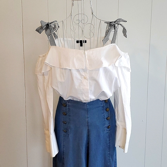 J. Crew Tops - NWOT J Crew Off Shoulder Black White Bowtie Ruffle Blouse Size M